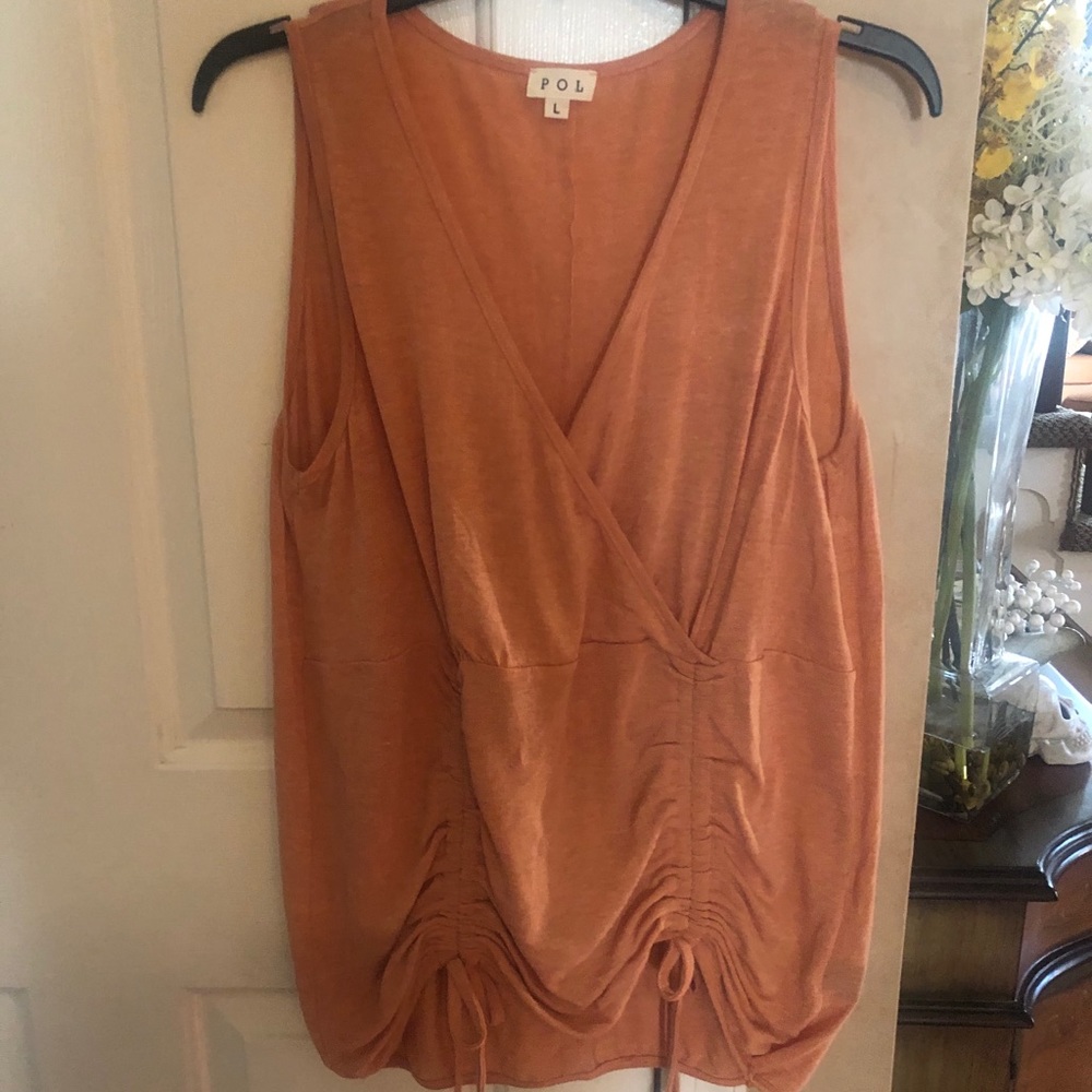 Pol sleeveless top in size Large